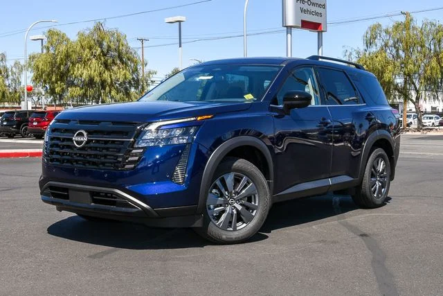 2026 Nissan Pathfinder SV 2WD's photo