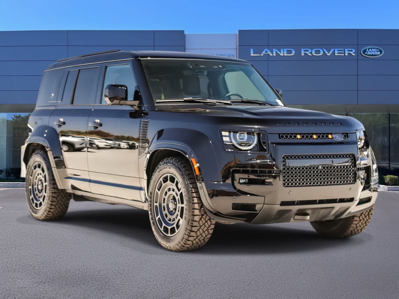New 2026 Narvik Black Land Rover OCTA Black image 3