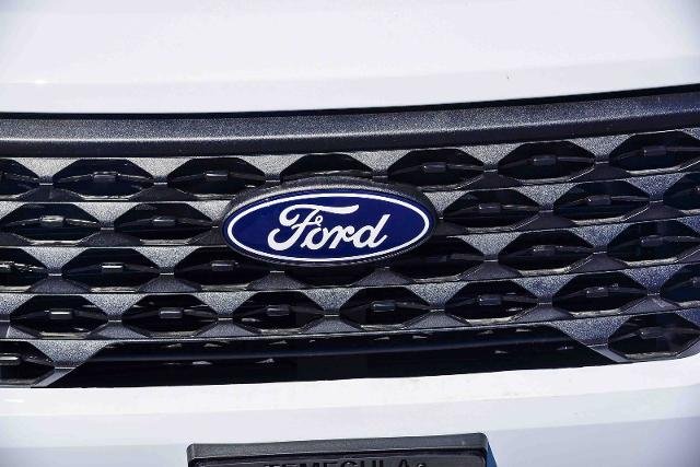 New 2026 Oxford White Ford XLT image 38