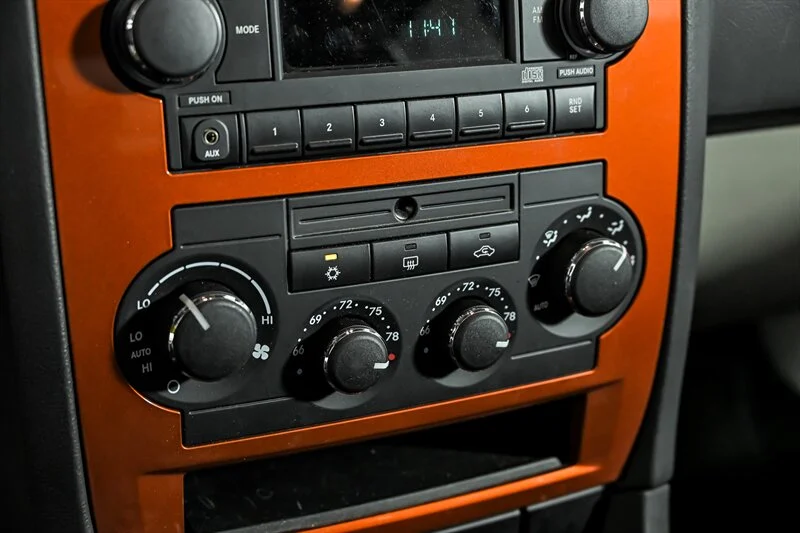 Used 2006 Go Mango! Dodge RT image 27