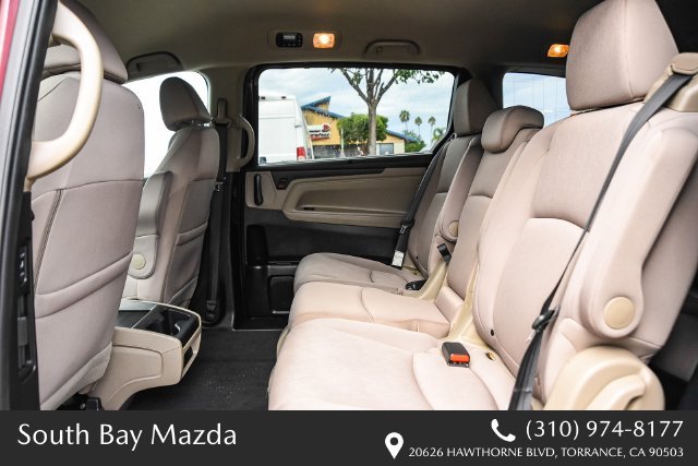 Used 2019  Honda EX image 18
