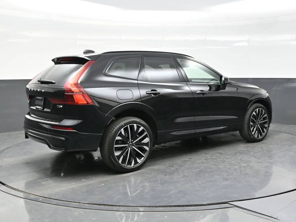 New 2026 Onyx Black Volvo T8 Ultra image 7