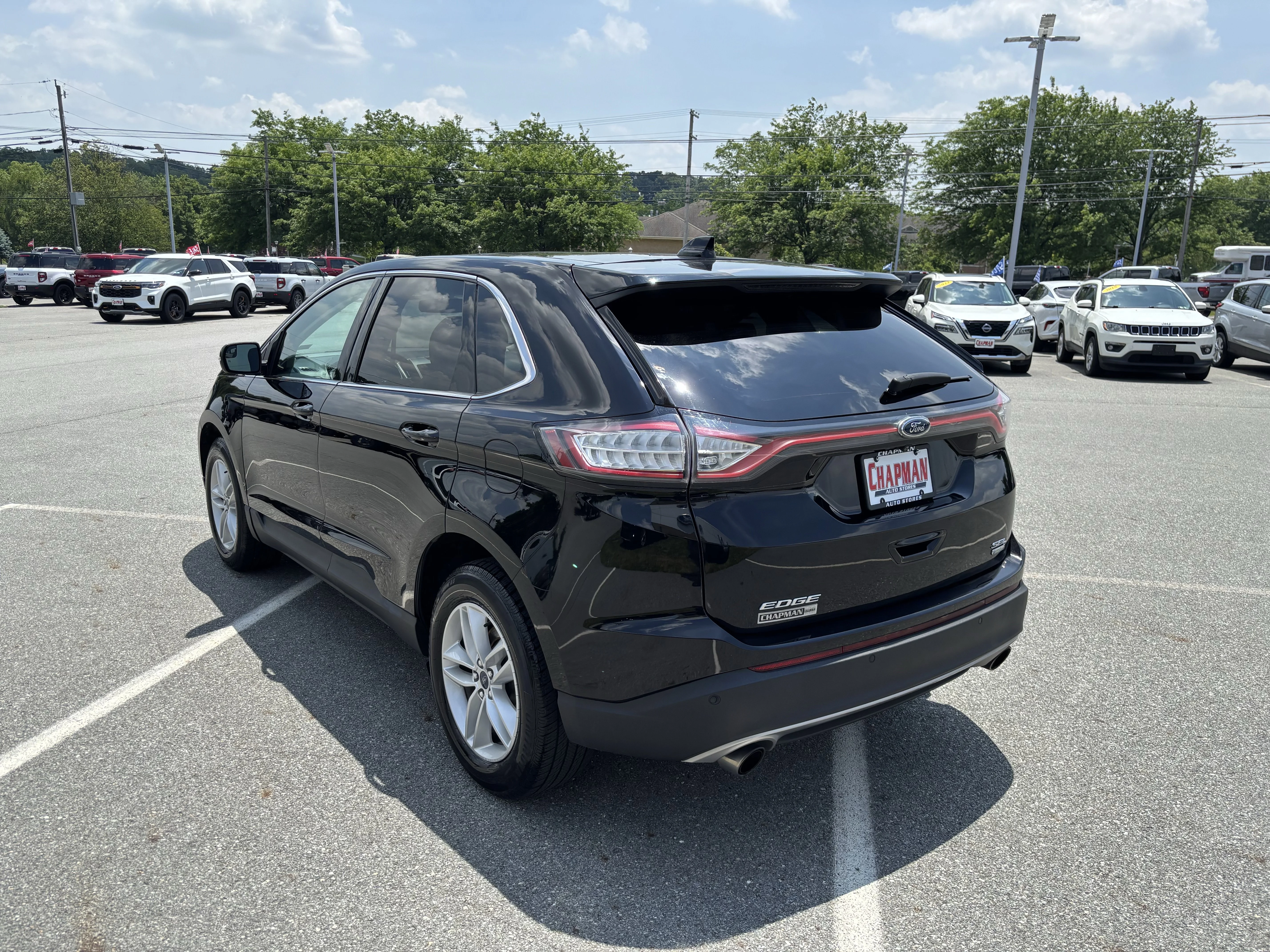 Used 2018 Shadow Black Ford SEL image 5