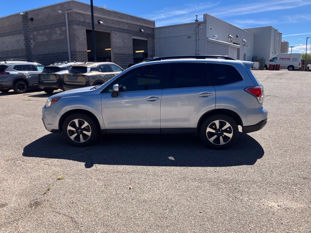 Used 2017 Silver Subaru 2.5i Limited image 8