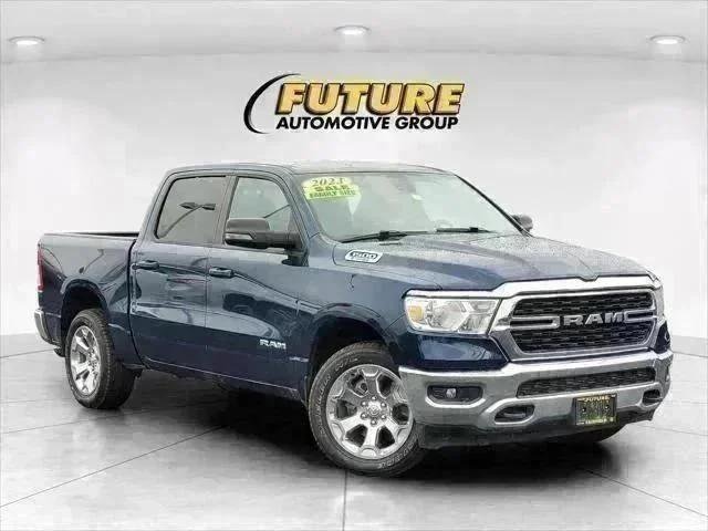 2023 RAM 1500 Big Horn/Lone Star 4x4 Crew Cab 5'7's photo