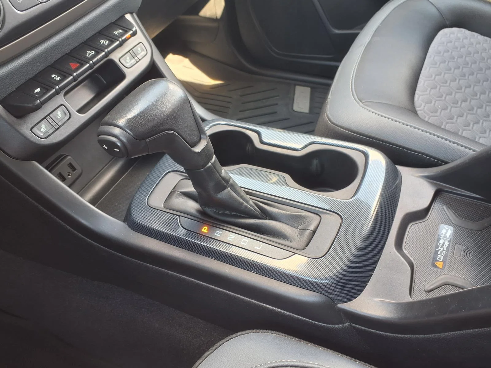Used 2020 Shadow Gray Metallic Chevrolet 4WD Z71 image 9