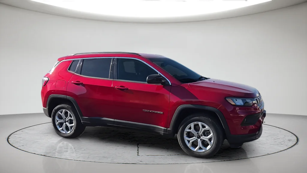Used 2025 Red Jeep Latitude image 4