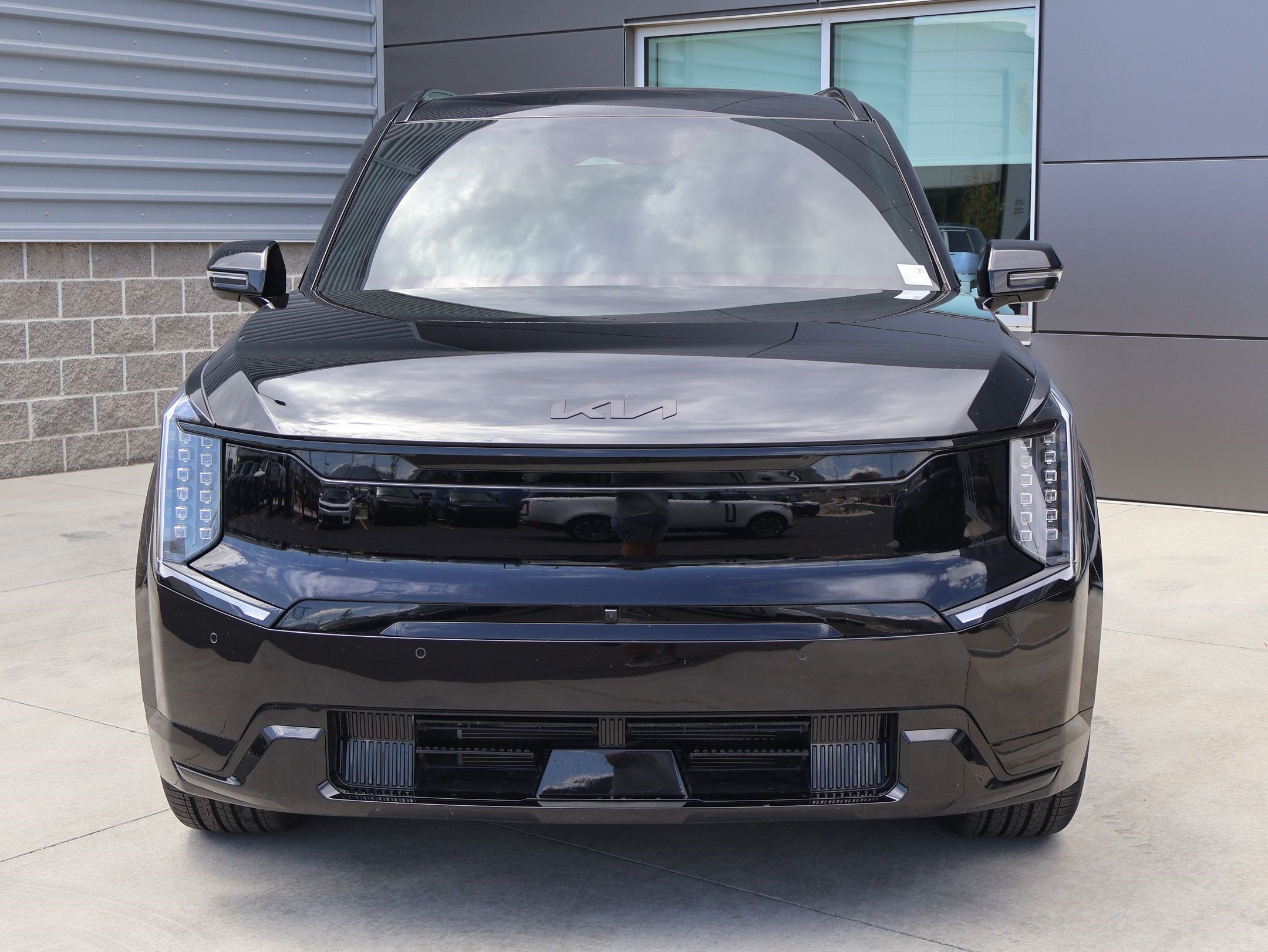 Used 2026 Kia EV9 Land with VIN 5XYADFS56TG007571 for sale in Lehi, UT