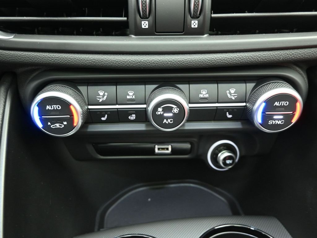 2026 ALFA ROMEO GIULIA (952) - Image 12