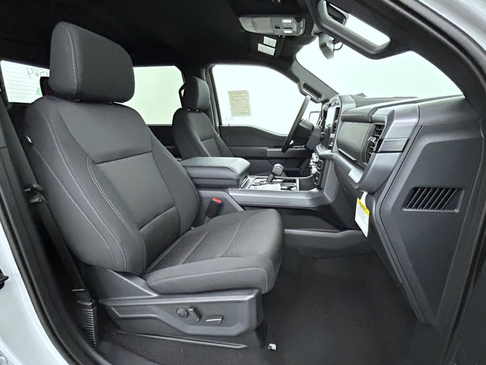 New 2026 Avalanche Ford XLT image 15