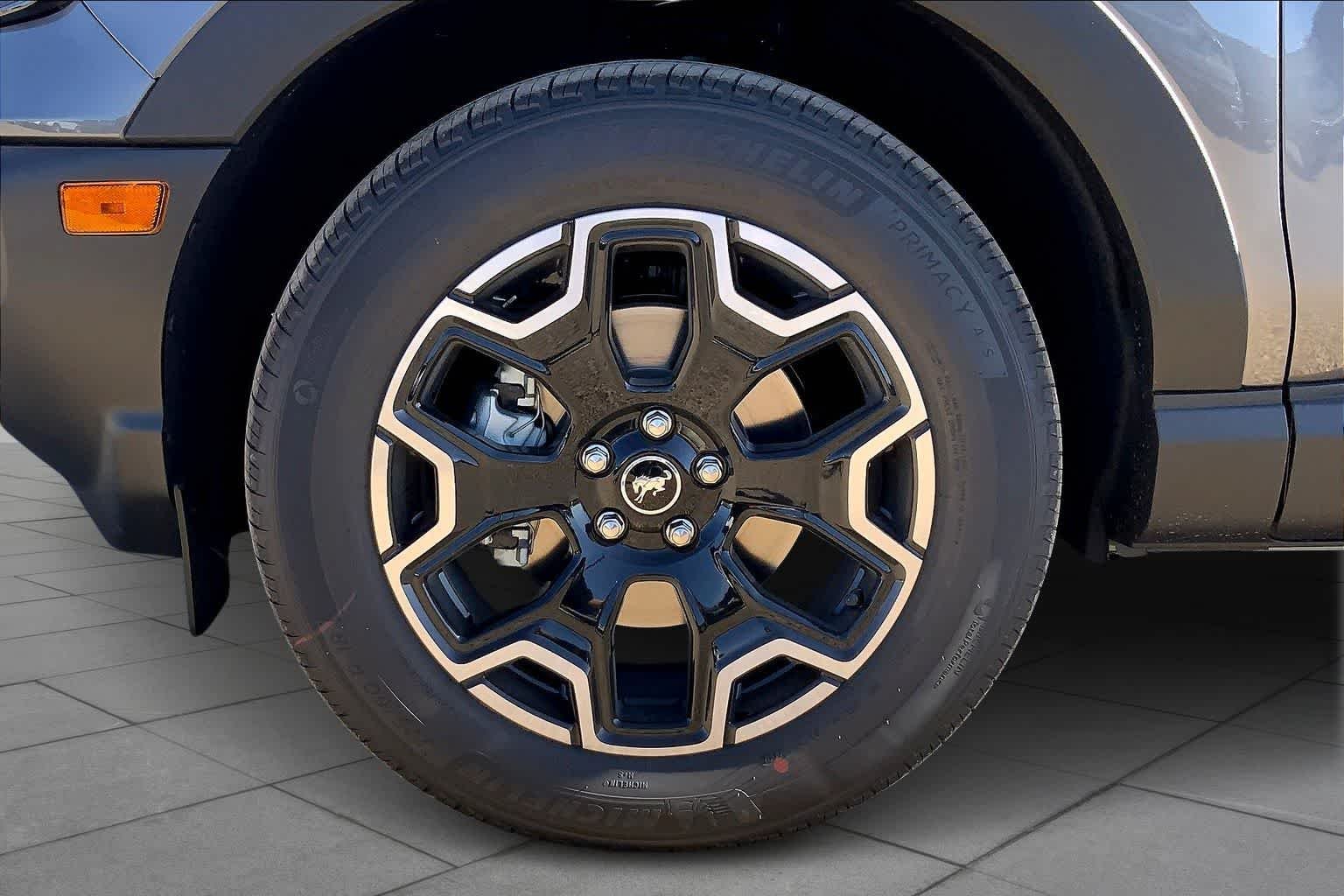 New 2025 Carbonized Gray Metallic Ford Outer Banks® image 11