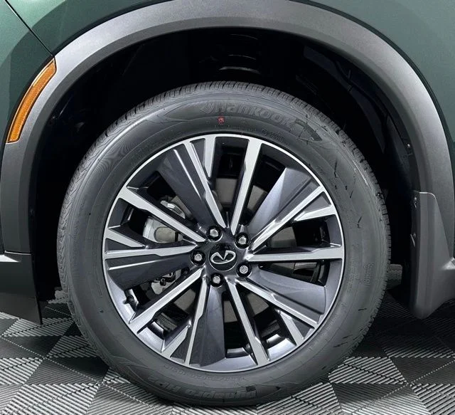 New 2027  INFINITI LUXE image 12