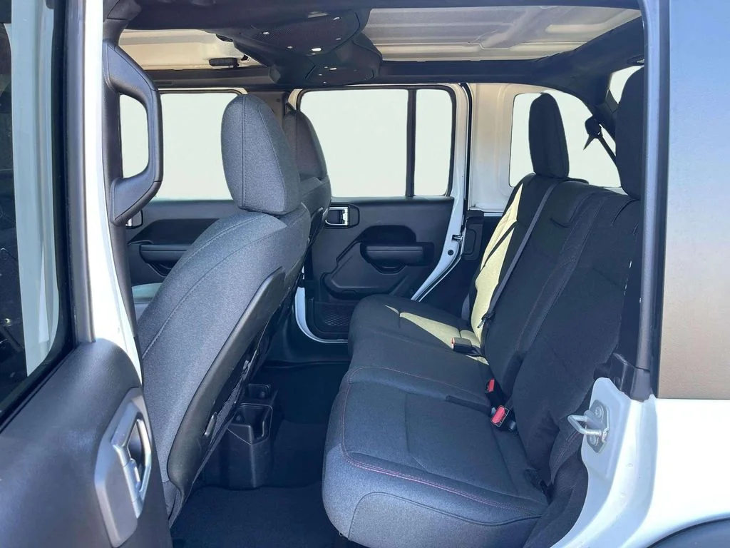 Used 2025 Bright White Clearcoat Jeep Rubicon image 23