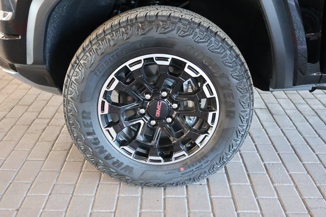 2026 GMC Canyon AT4 - Photo 9