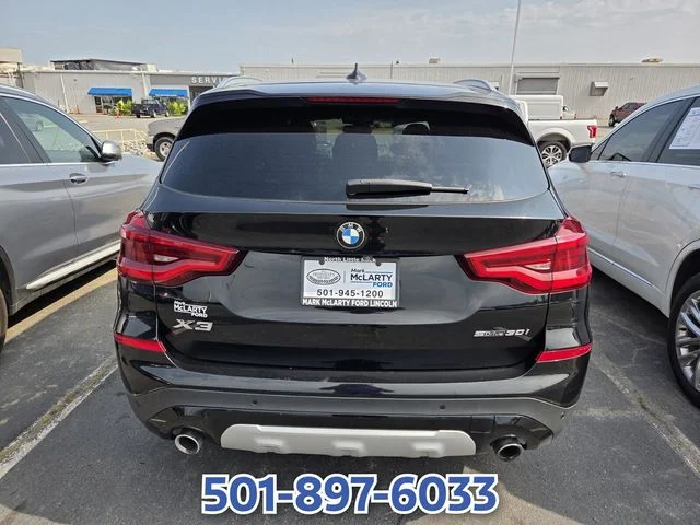 Used 2019 Black BMW sDrive30i image 9