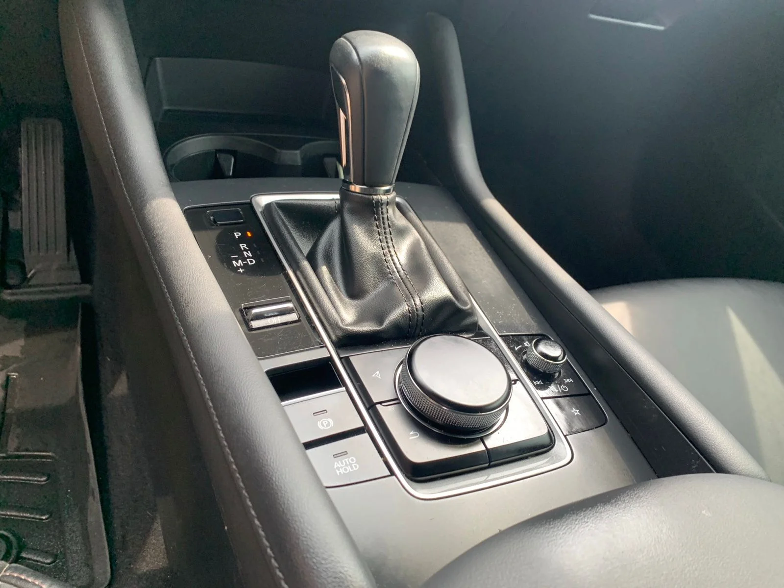 Used 2021 Black Mazda Select image 15