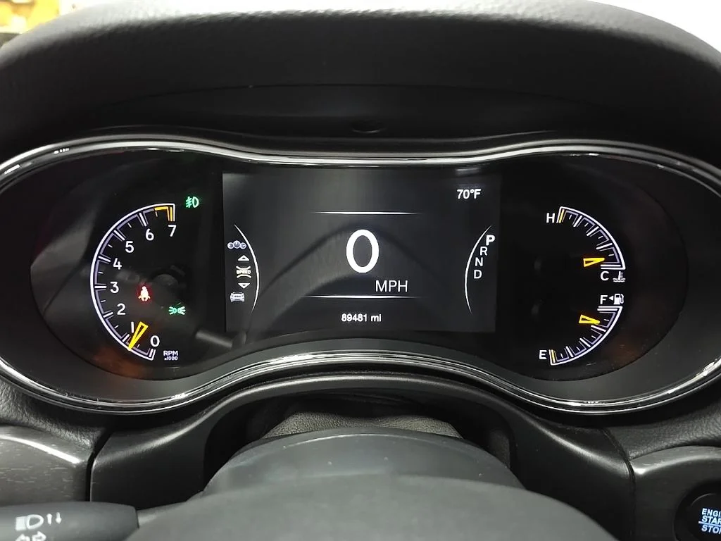 Used 2018 Red Jeep Laredo image 23