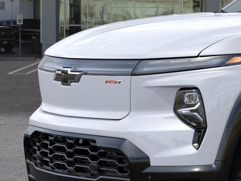 2025 Chevrolet Silverado EV RST - Photo 13