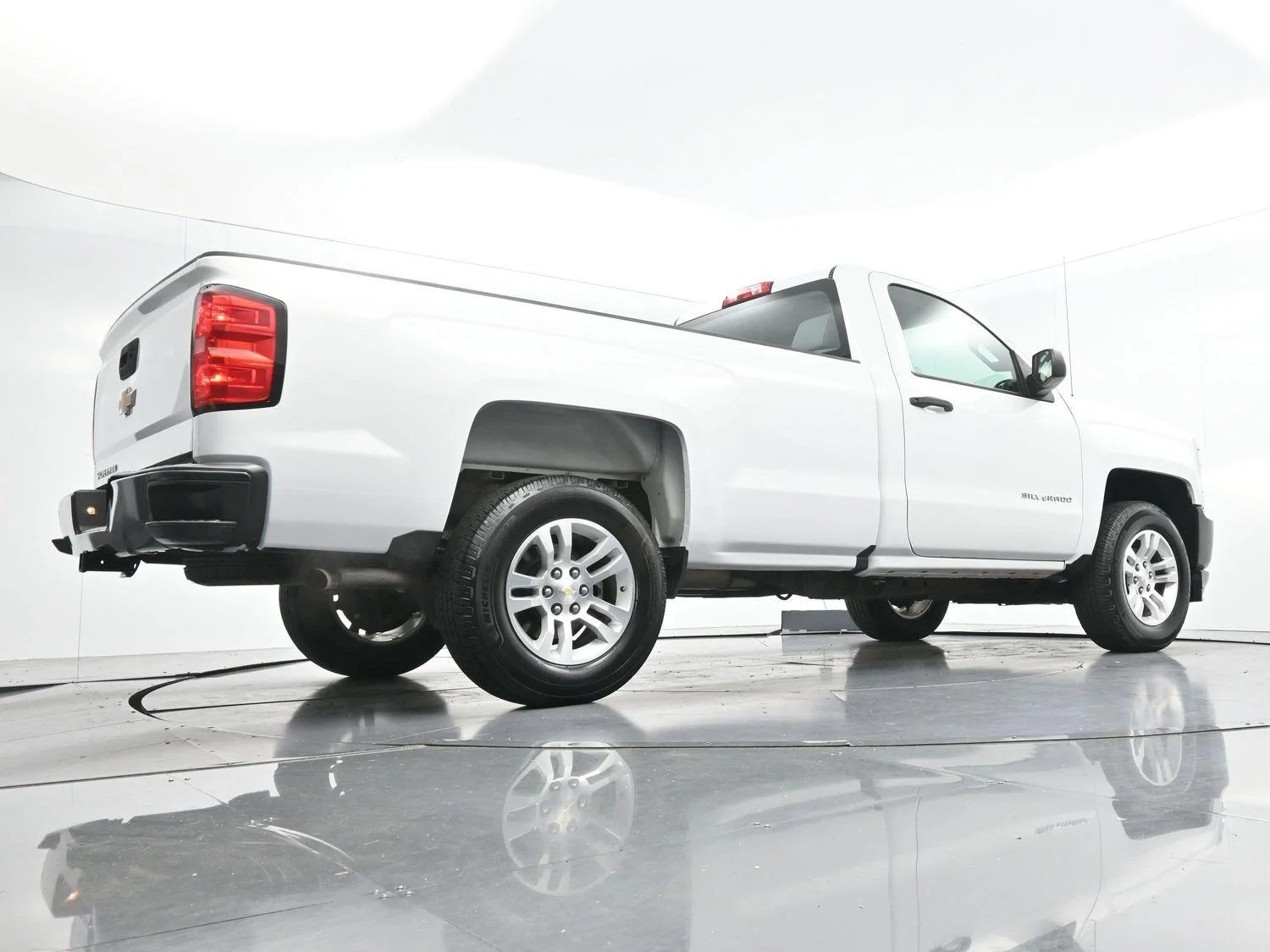 Used 2018 SUMMIT WHITE Chevrolet Work Truck image 42