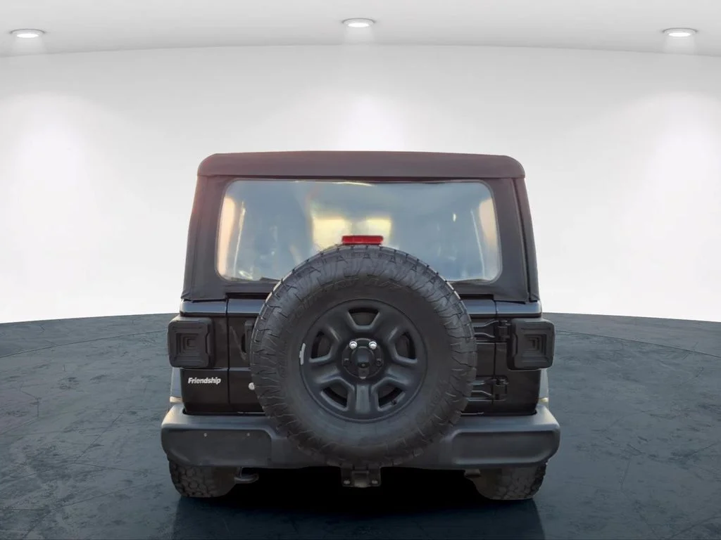 Used 2019 Black Jeep Unlimited Sport image 10