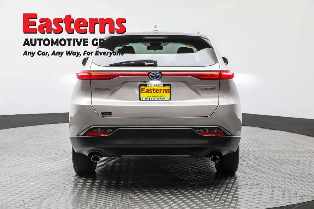 Used 2022 Gray Toyota LE image 6