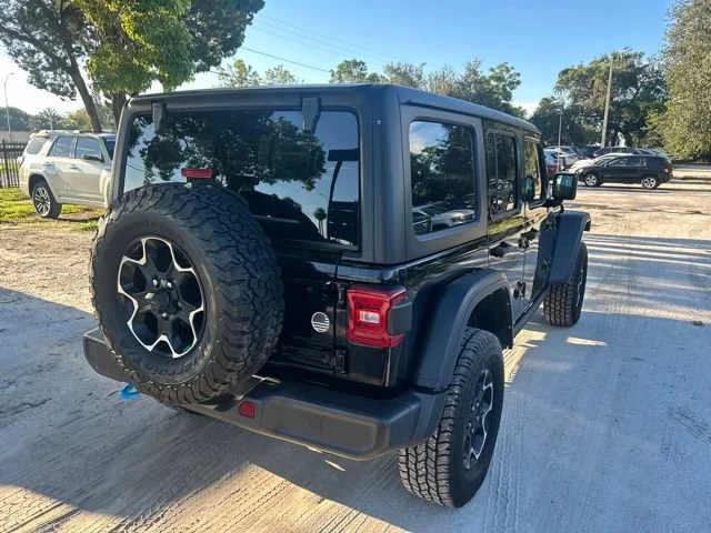 Used 2022 Black Clearcoat Jeep Unlimited Rubicon image 4
