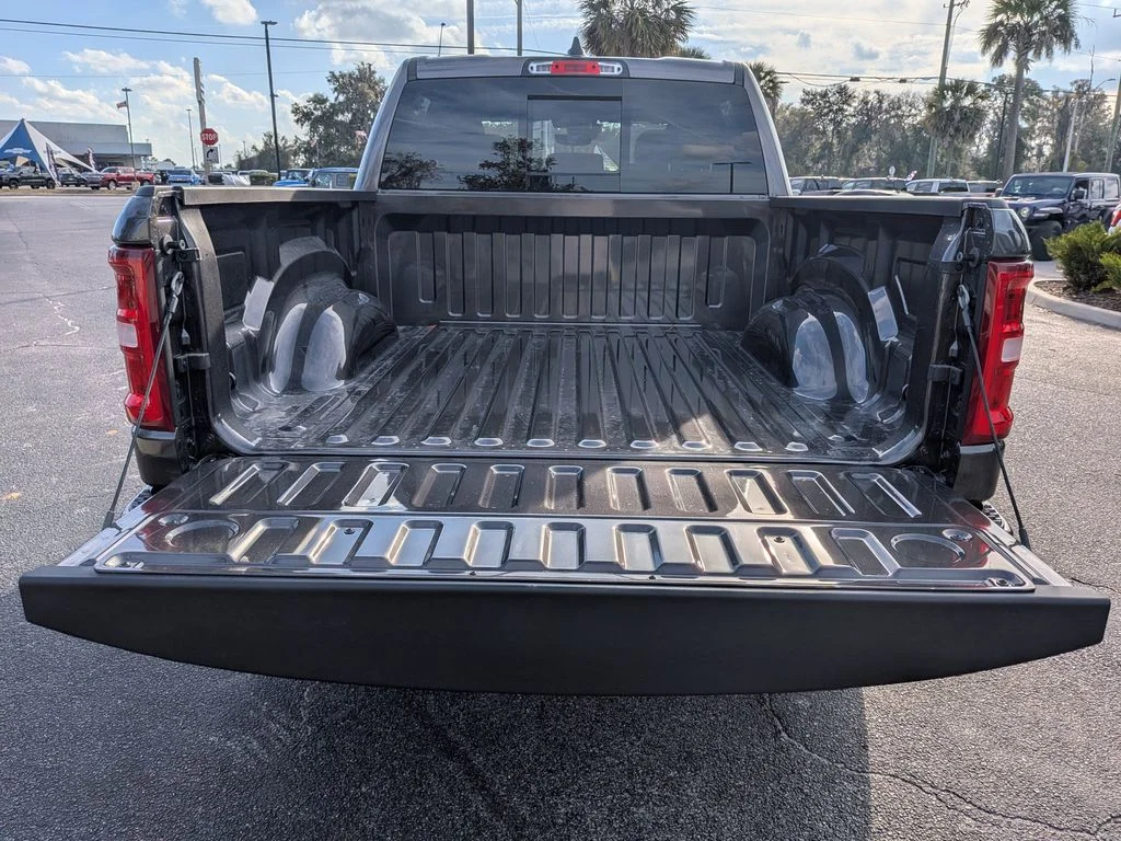 New 2026 Granite Crystal Metallic Clearcoat RAM Big Horn/Lone Star image 16