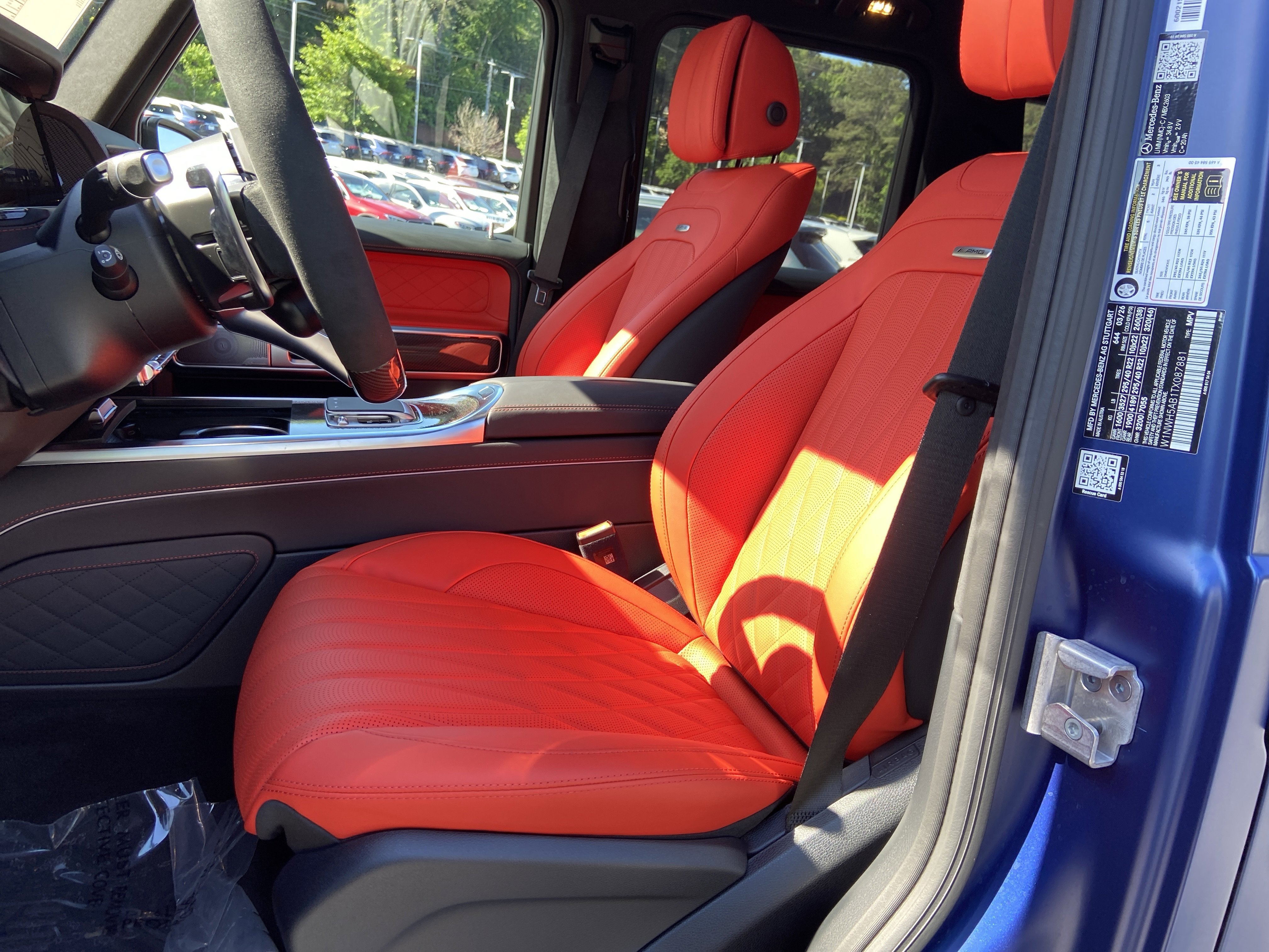 New 2026 MANUFAKTUR Exclusive Brilliant Blue Magno Mercedes-Benz AMG® G 63 SUV image 18
