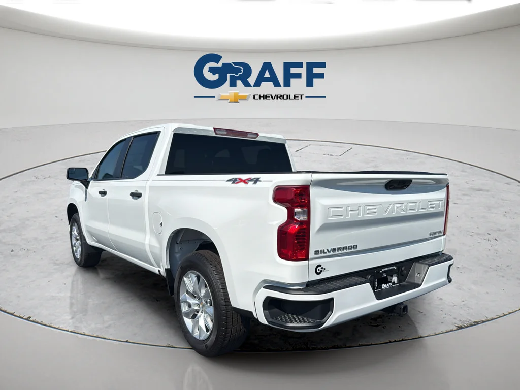 New 2026 Summit White Chevrolet Custom image 5