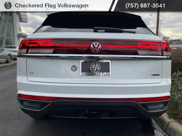 New 2026 White Volkswagen 2.0T SE w/Technology image 11