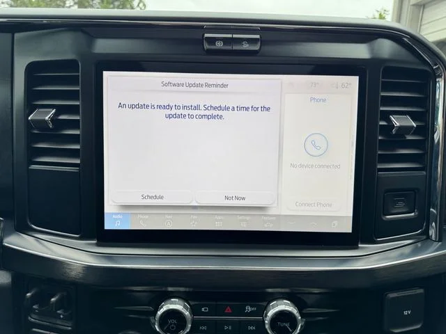 Used 2025  Ford Lariat image 20