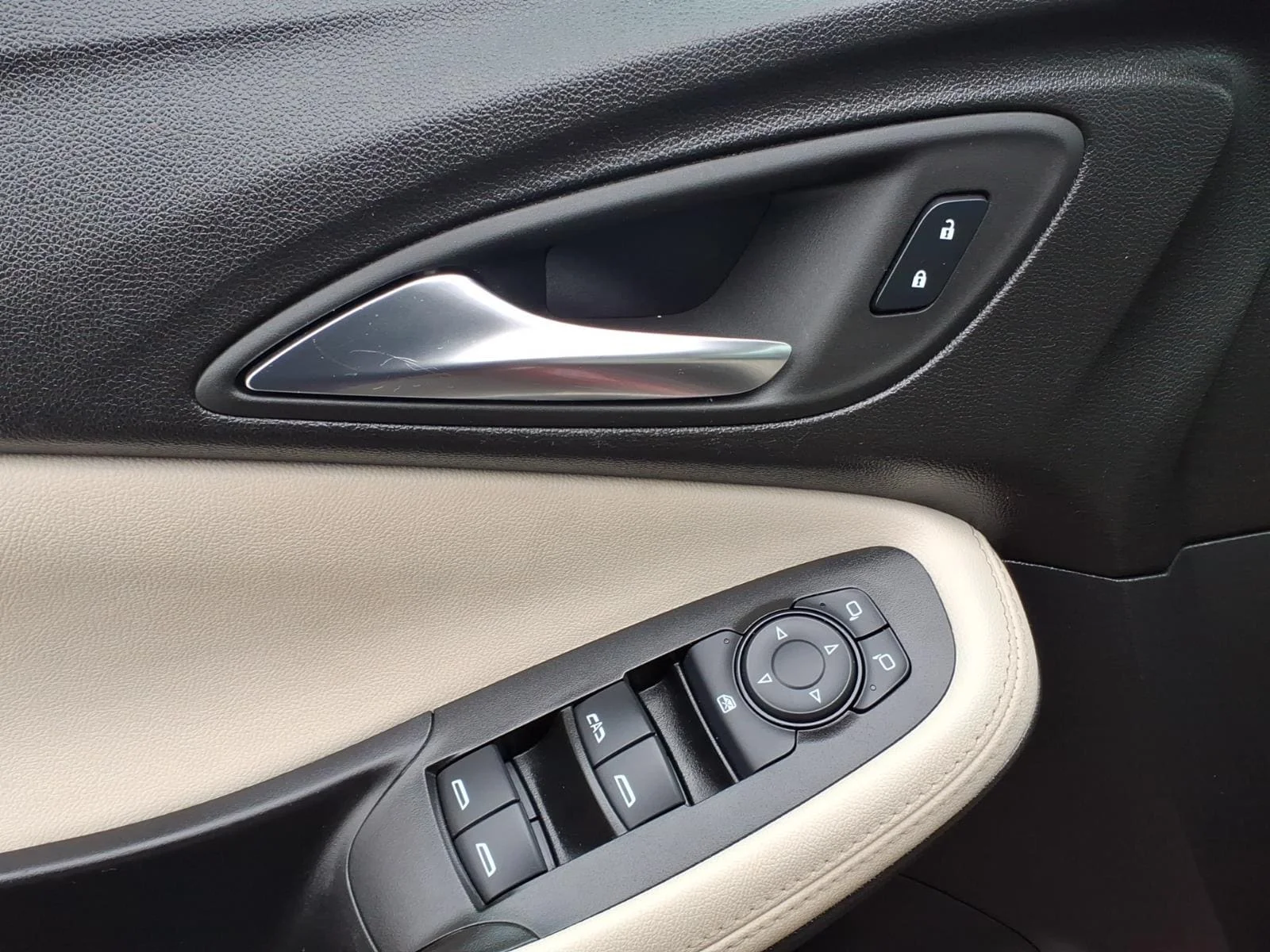 Used 2024 Red Metallic Buick Sport Touring image 17