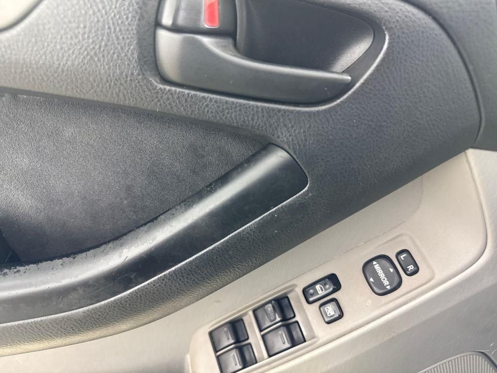 Used 2004 Gray Toyota Limited image 20