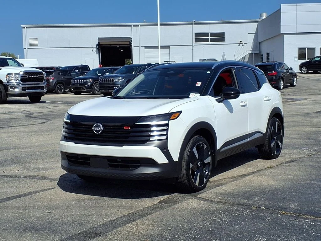 Used 2025 Nissan Kicks SR AWD with VIN 3N8AP6DD1SL438438 for sale in Kansas City