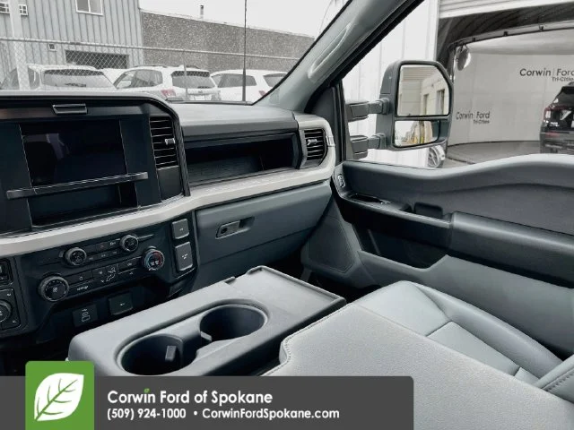 New 2026 Oxford White Ford XL image 24