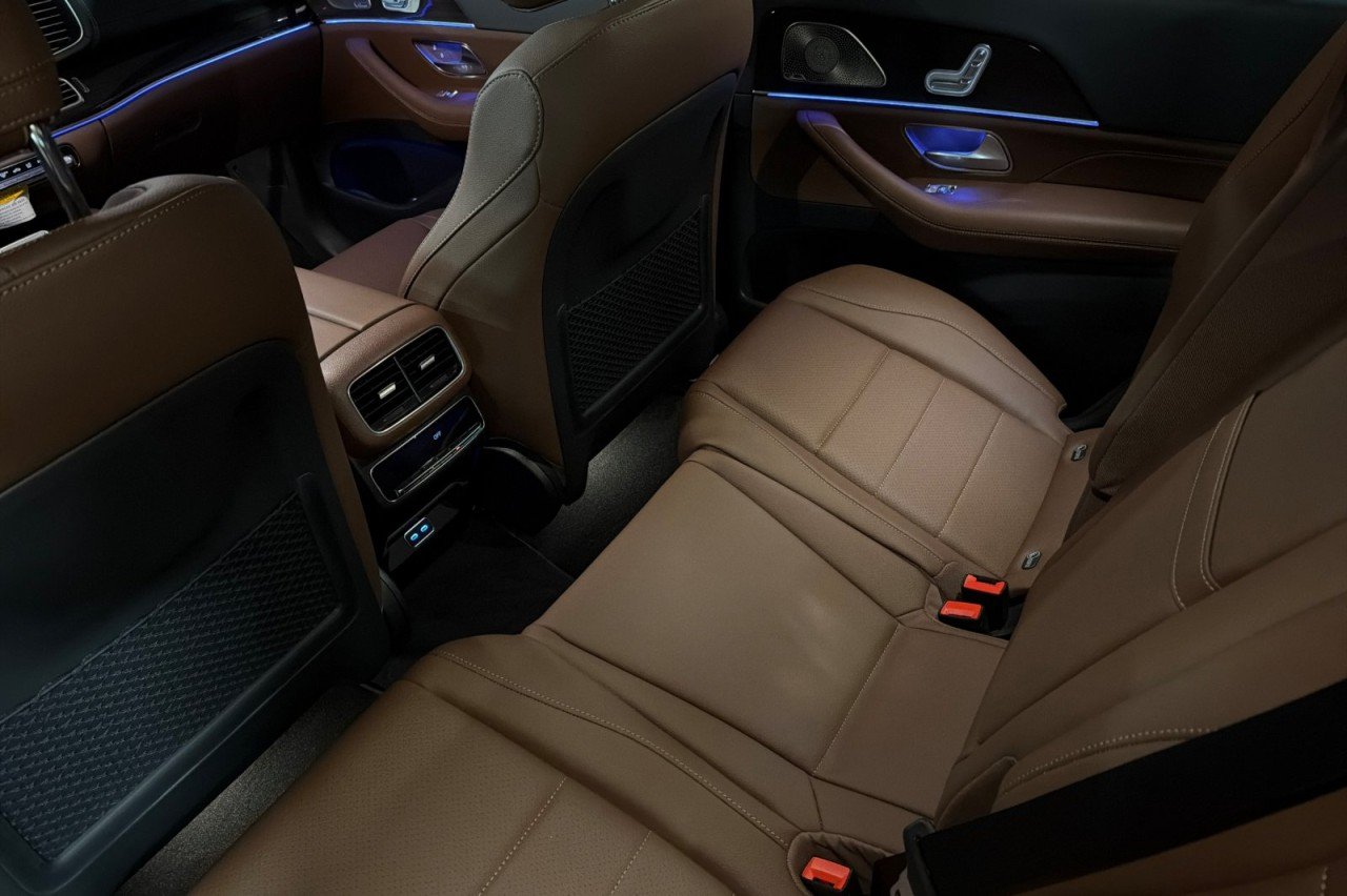 New 2026 Obsidian Black Metallic Mercedes-Benz GLS 450 4MATIC® SUV image 11