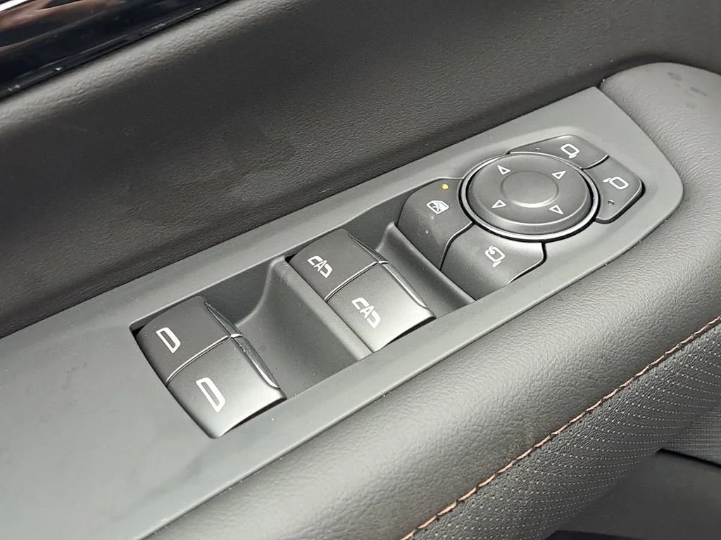 2026 Chevrolet Suburban High Country - Photo 21