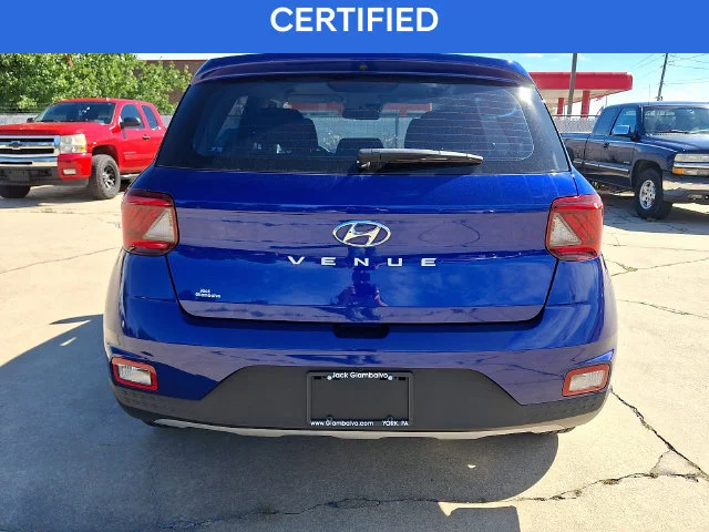 Used 2022 Blue Hyundai SE image 5