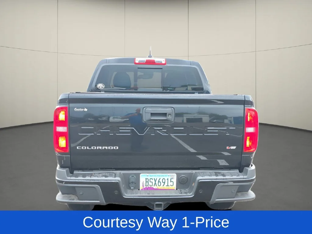 Used 2022 BLACK Chevrolet 2WD LT image 8