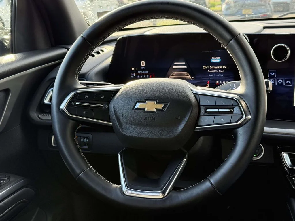 Used 2025 Blue Chevrolet LT image 19