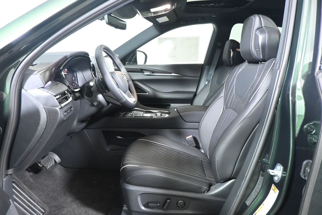 New 2027 DEEP EMERALD INFINITI Autograph AWD image 3