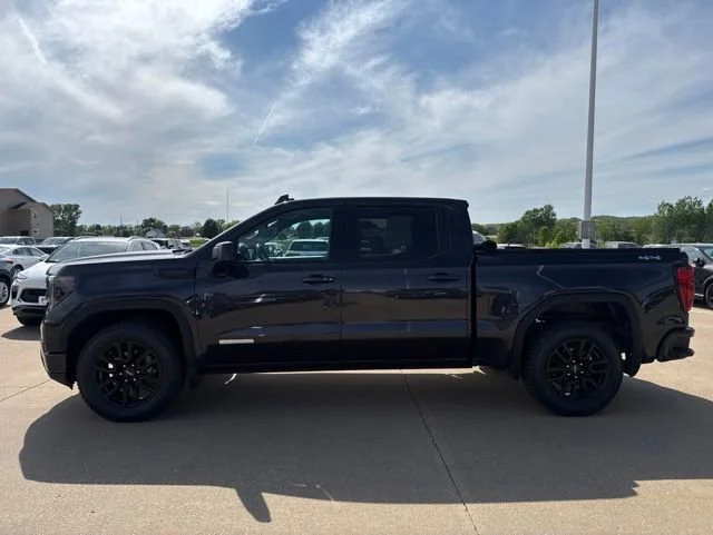 Used 2022 Titanium Rush Metallic GMC Elevation image 8