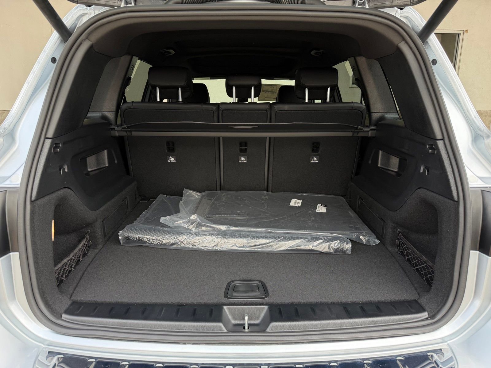 Used 2026 Silver Mercedes-Benz GLB 250 image 19