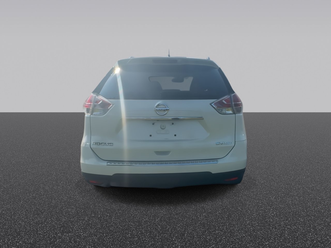 Used 2016 Pearl White Nissan SV image 7