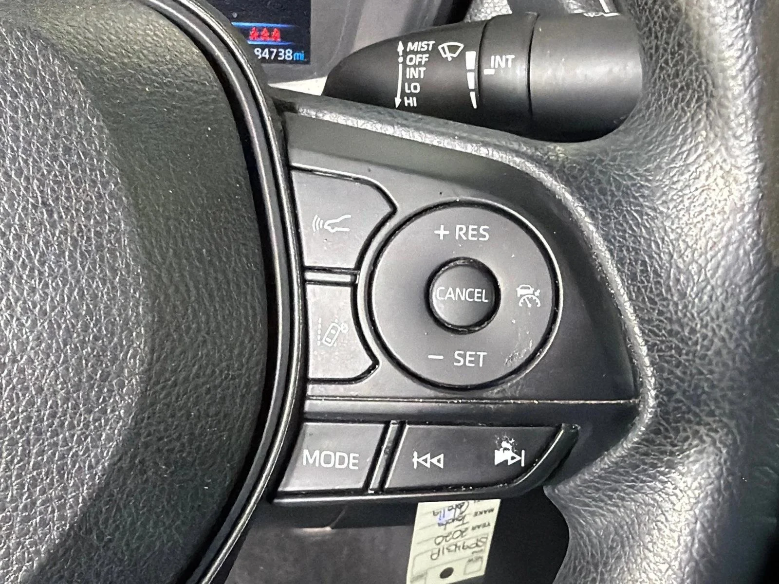 Used 2020 White Toyota LE image 25