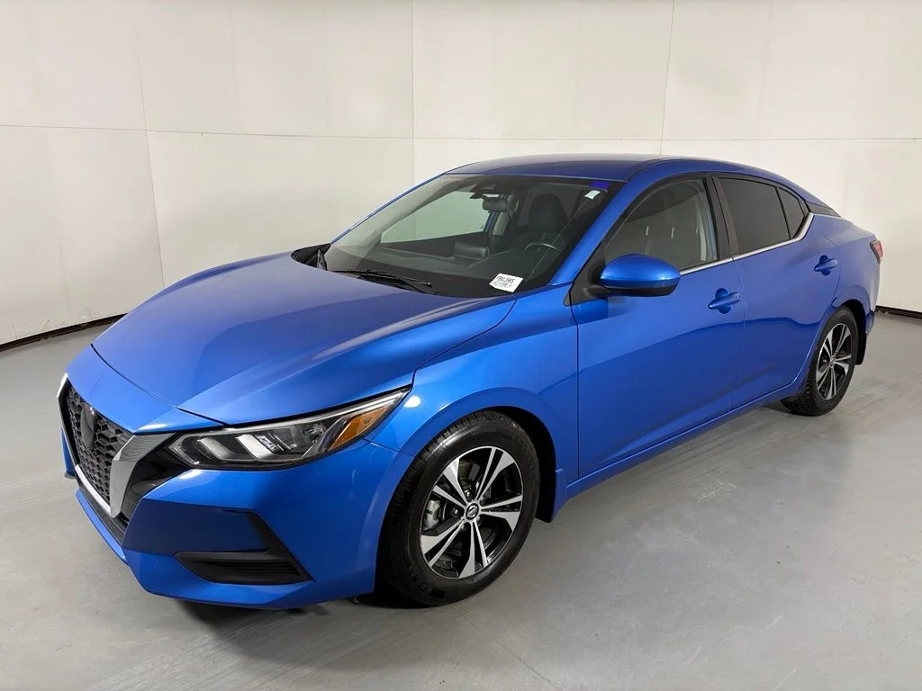 Used 2021 Blue Nissan SV image 4