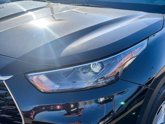 Certified Used 2023 MIDNIGHT BLACK METAL Toyota  image 8