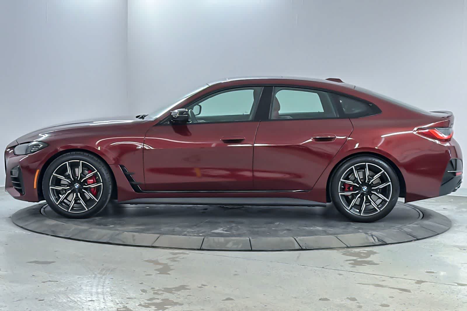 Used 2022 Aventurin Red Metallic BMW M440i xDrive image 5