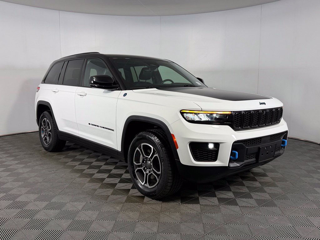 Certified Used 2023 White Jeep Trailhawk 4xe image 3