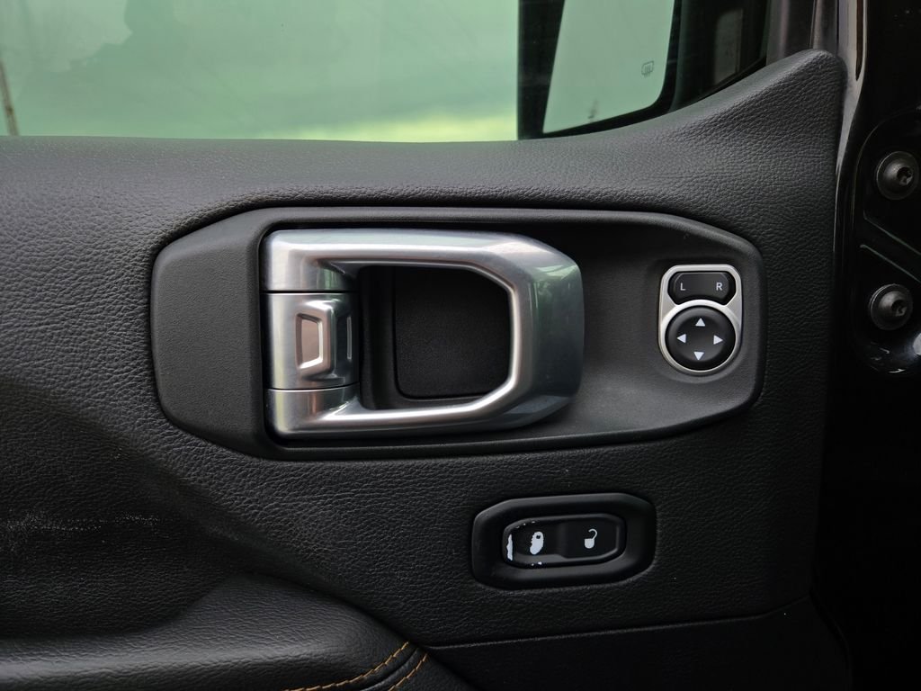 Used 2021 Black Jeep High Altitude image 15